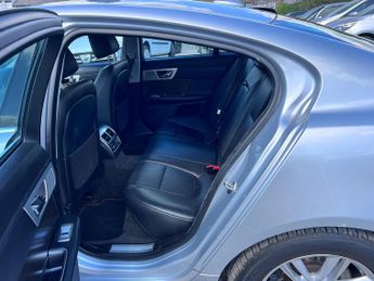 JAGUAR XF 2.2 d Luxury