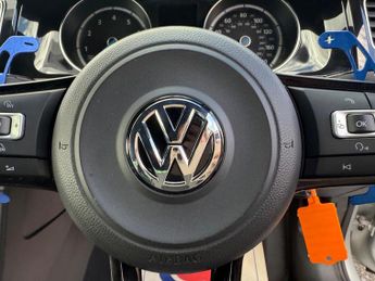 VOLKSWAGEN GOLF 2.0 TSI BlueMotion Tech R