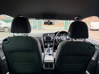 VOLKSWAGEN GOLF 2.0 TSI BlueMotion Tech R