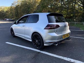 VOLKSWAGEN GOLF 2.0 TSI BlueMotion Tech R