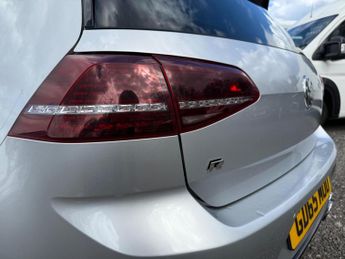 VOLKSWAGEN GOLF 2.0 TSI BlueMotion Tech R