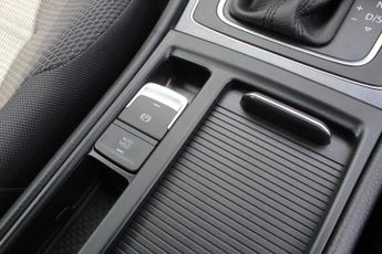 VOLKSWAGEN GOLF 1.6 TDI Match