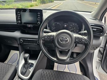 TOYOTA YARIS 1.5 VVT-h Icon E-CVT Euro 6 (s/s) 5dr