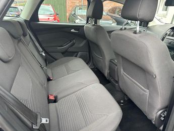 FORD FOCUS 1.6 Titanium