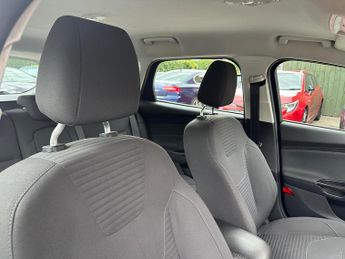 FORD FOCUS 1.6 Titanium