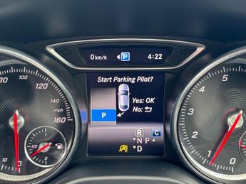 MERCEDES-BENZ CLA 1.6 CLA180 AMG Line