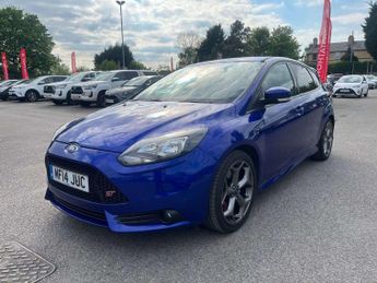 Ford Focus 2.0 T EcoBoost ST-2