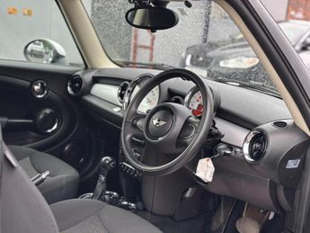 MINI HATCH 1.6 Cooper Auto Euro 5 3dr