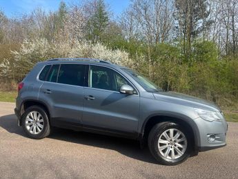 Volkswagen Tiguan 2.0 TSI SE