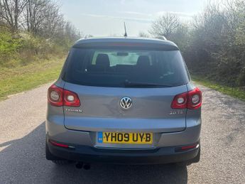 VOLKSWAGEN TIGUAN 2.0 TSI SE