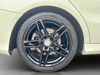 MERCEDES-BENZ CLA CLA 220d AMG Line 4dr Tip Auto