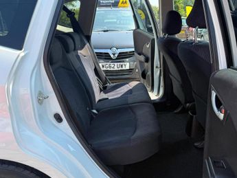 HONDA JAZZ 1.4 i-VTEC ES Plus CVT Euro 5 5dr