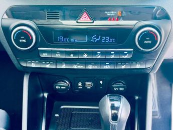 HYUNDAI TUCSON 2.0 CRDi Premium SE