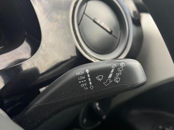 VOLKSWAGEN UP 1.0 High up! Automatic Euro 5 3dr