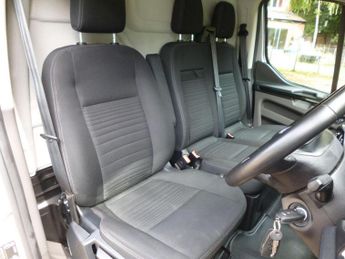 FORD TRANSIT CUSTOM 2.0 300 EcoBlue Limited Auto L2 H1 Euro 6 5dr