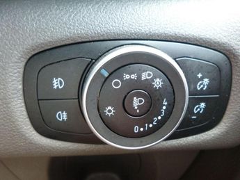 FORD TRANSIT CUSTOM 2.0 300 EcoBlue Limited Auto L2 H1 Euro 6 5dr