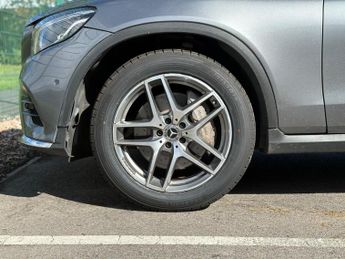 MERCEDES-BENZ GLC 2.0 GLC250 AMG Line (Premium) G-Tronic+ 4MATIC Euro 6 (s/s) 5dr