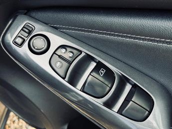NISSAN JUKE 1.0 DIG-T N-Connecta DCT Auto Euro 6