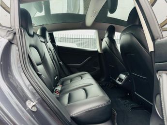 TESLA MODEL 3 (Dual Motor) Long Range