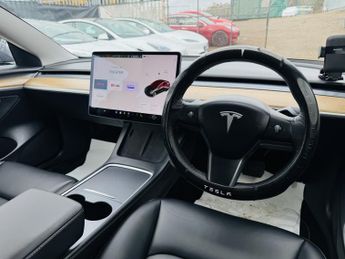 TESLA MODEL 3 (Dual Motor) Long Range