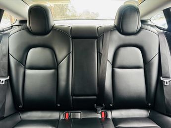 TESLA MODEL 3 (Dual Motor) Long Range