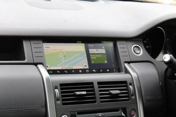 LAND ROVER DISCOVERY SPORT 2.0 Si4 HSE Dynamic Lux