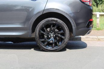 LAND ROVER DISCOVERY SPORT 2.0 Si4 HSE Dynamic Lux