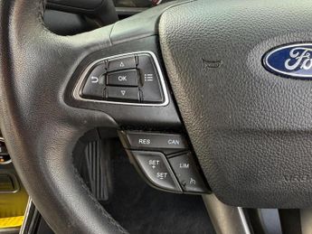 FORD ECOSPORT 1.0T EcoBoost Titanium Euro 6 (s/s) 5dr