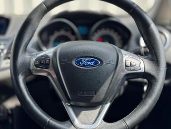 FORD FIESTA 1.6 Titanium Powershift Euro 5 5dr