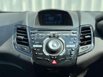 FORD FIESTA 1.6 Titanium Powershift Euro 5 5dr