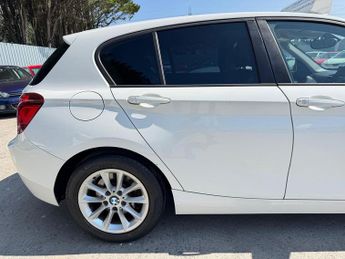 BMW 1 SERIES 1.6 116i ES AUTO 5dr