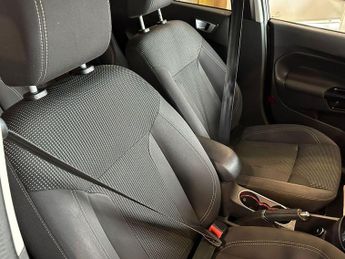 FORD FIESTA 1.0 T EcoBoost Titanium