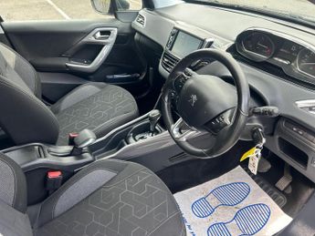 PEUGEOT 2008 1.2 PureTech Active