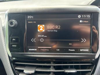 PEUGEOT 2008 1.2 PureTech Active