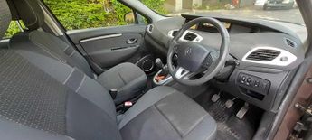 RENAULT SCENIC 1.5 dCi Dynamique TomTom