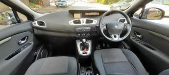 RENAULT SCENIC 1.5 dCi Dynamique TomTom