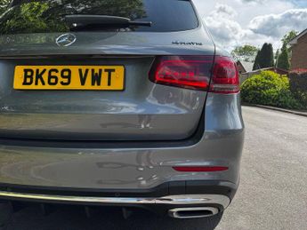 MERCEDES-BENZ GLC 2.0 GLC220d AMG Line