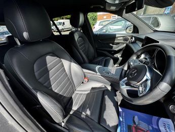 MERCEDES-BENZ GLC 2.0 GLC220d AMG Line
