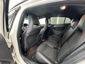 MERCEDES-BENZ GLA CLASS 2.0 GLA250 AMG Line 7G-DCT 4MATIC Euro 6 (s/s) 5dr