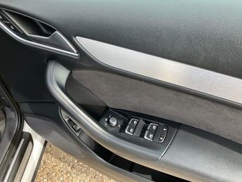 AUDI Q3 2.0 TDI S line Plus Automatic