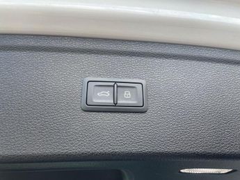AUDI Q5 2.0 TFSI 45 S line