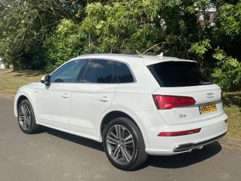 AUDI Q5 2.0 TFSI 45 S line