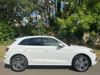 AUDI Q5 2.0 TFSI 45 S line