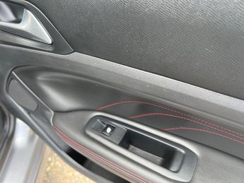 PEUGEOT 308 2.0 BlueHDi GT Line