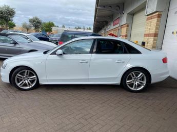 AUDI A4 2.0 TDI S line Multitronic Euro 5 (s/s) 4dr