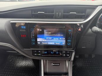 TOYOTA AURIS 1.2 VVT-i Icon Euro 6 (s/s) 5dr