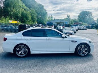BMW M5 4.4 V8 M Performance Edition