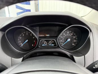 FORD FOCUS 1.6 Zetec Powershift Euro 6 5dr