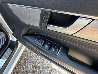 MERCEDES-BENZ E CLASS 3.0 E350d V6 AMG Line Edition