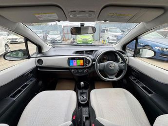 TOYOTA VITZ -